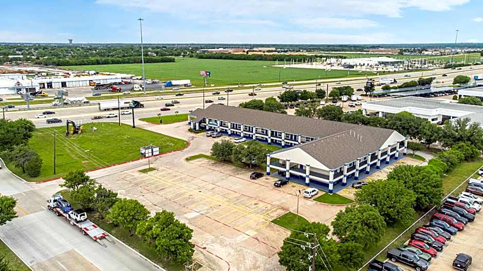 Days Inn by Wyndham McKinney