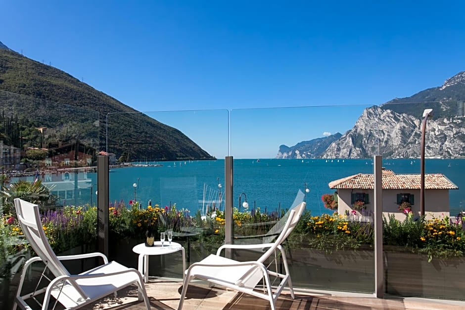 Hotel Lago Di Garda