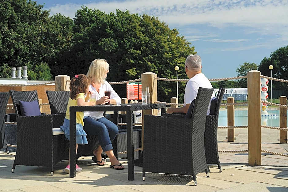 Premium Holiday Home in The New Forest at Hoburne Bashley - Leisure Passes Available to Purchase