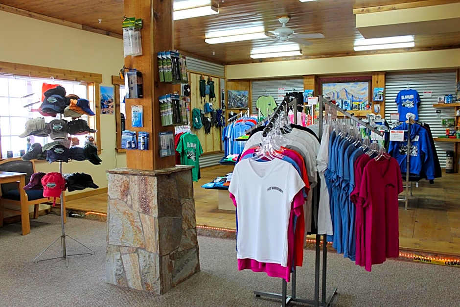 Whitney Portal Hotel And Hostel