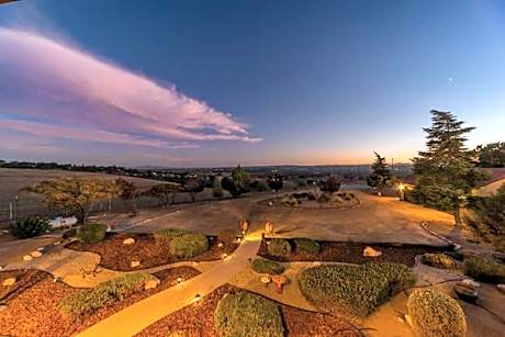 Suite with Garden View