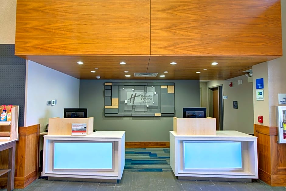 Holiday Inn Express Hotel & Suites Mankato East By IHG