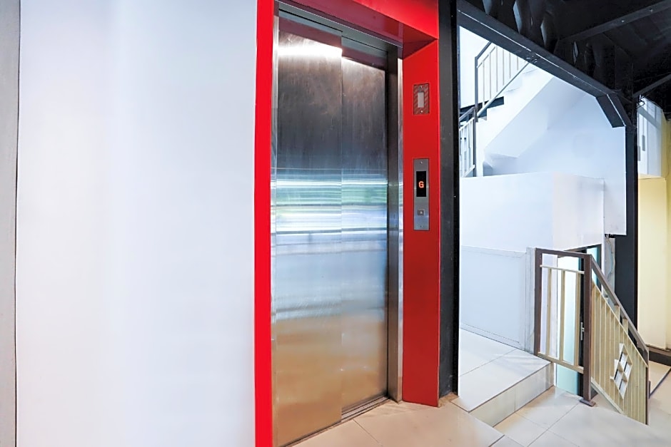 OYO Flagship 3688 Pot Art