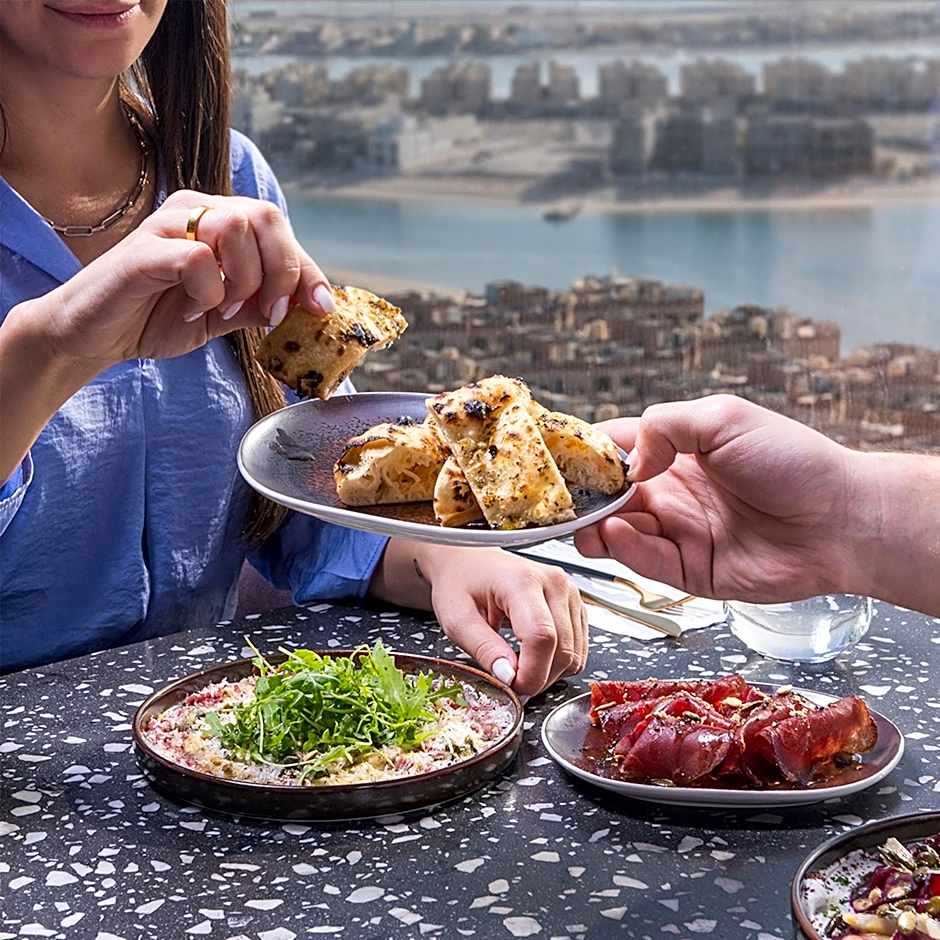 The House Hotel Al Khiran