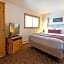 Red Wolf Lakeside Lodge