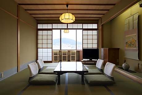 Japanese-Style Room