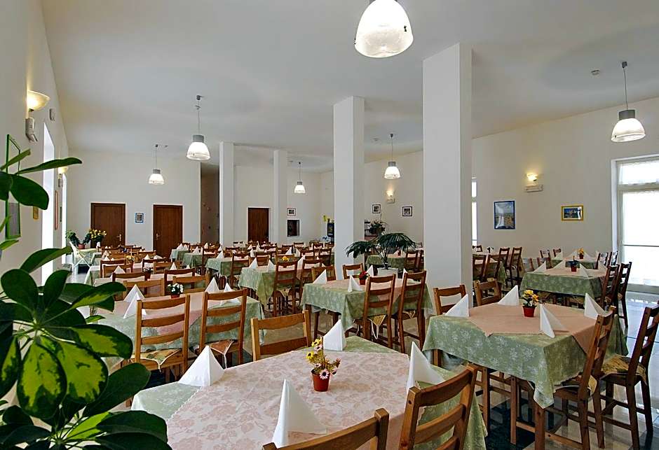 Hotel Happy
