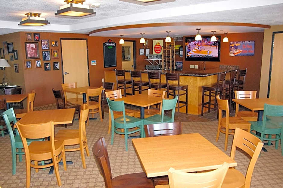 Red Lion Inn & Suites Grimes