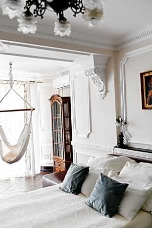 Angel's Apartment with Terrace and Czos Lake View