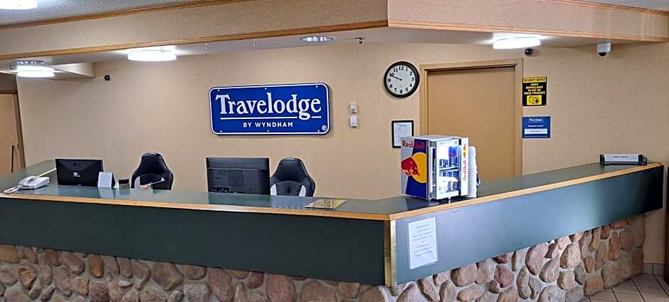 Travelodge by Wyndham Lacombe