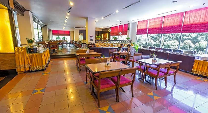 Crystal Crown Hotel Harbour View Port Klang