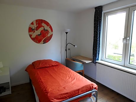 Standard Twin Room with Garden View
