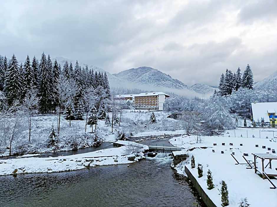 HOTEL HO2 POIANA MARULUI