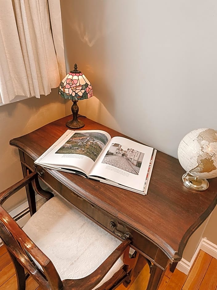Northside School Bed & Breakfast