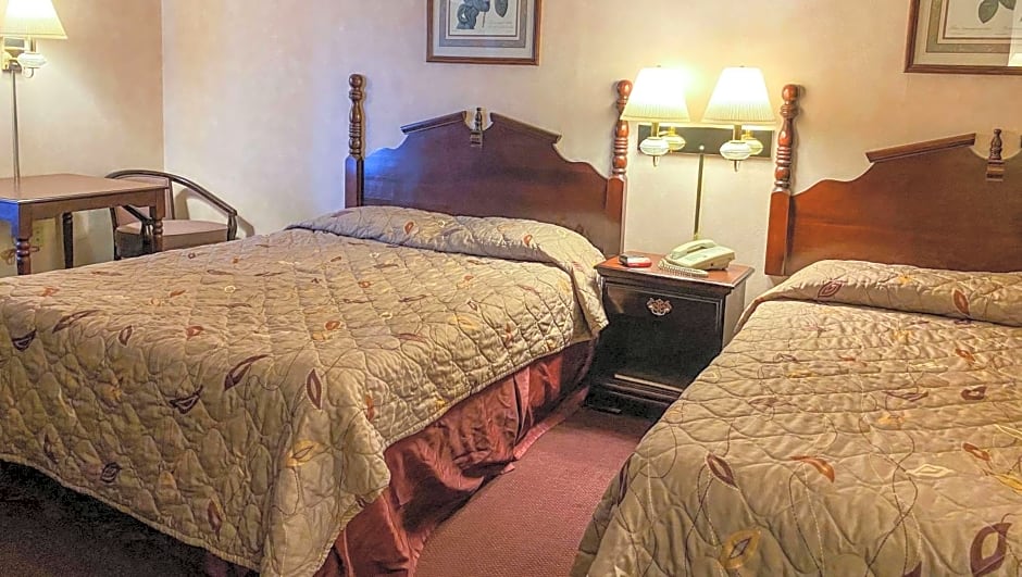 Voyageur Inn and Conference Center