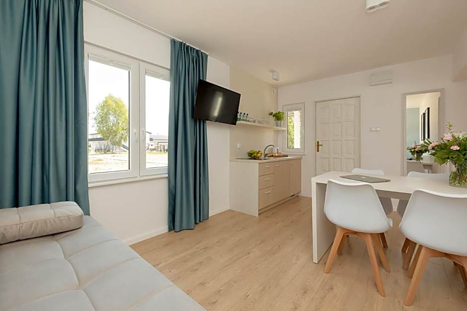 BURSZTYN - BERNSTEIN APARTMENTS