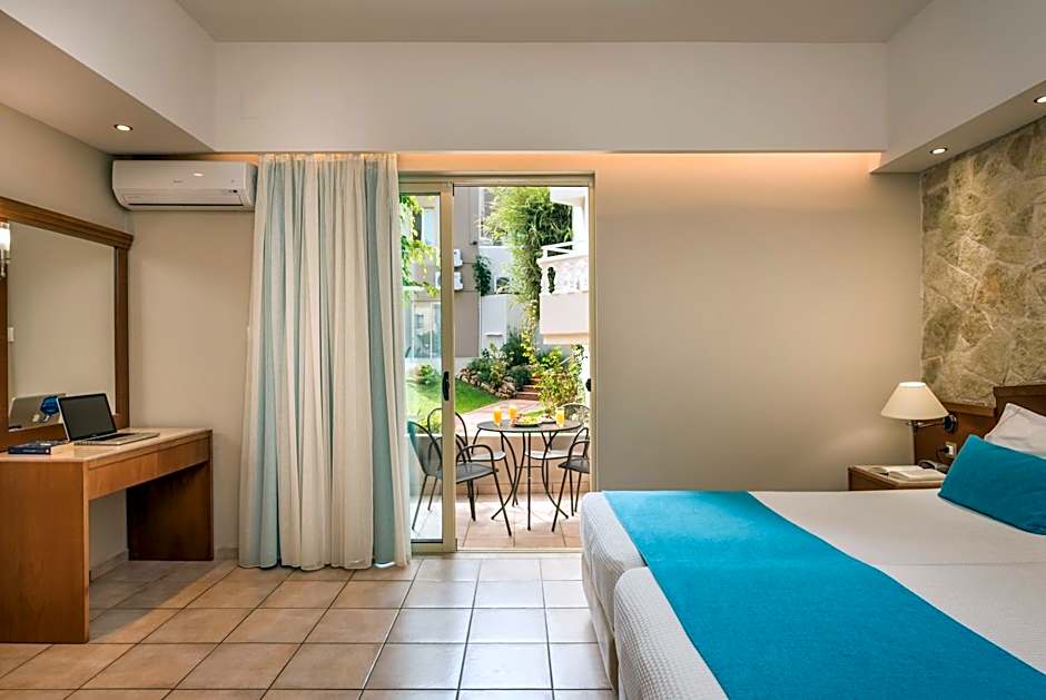 Elotis Suites