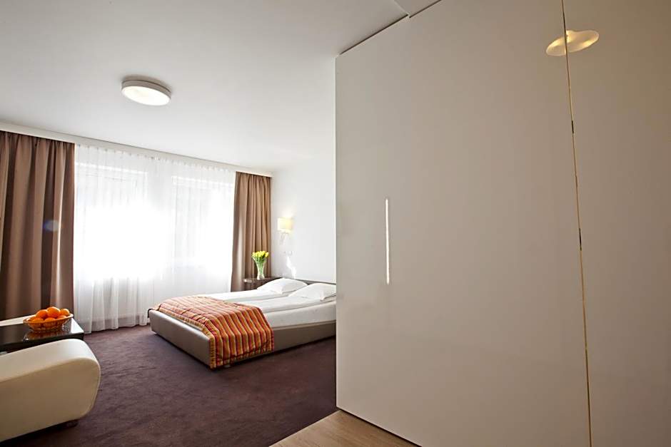 Platinum Apartments Aparthotel