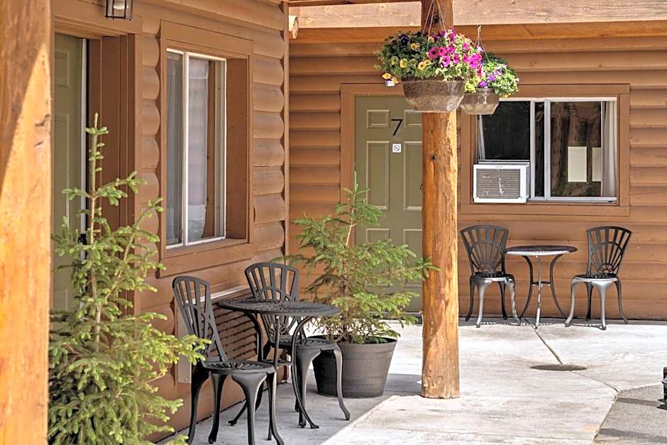 Elkhorn Cabins and Inn