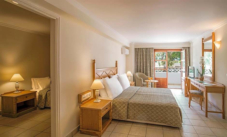 Mitsis Petit Palais Beach Hotel