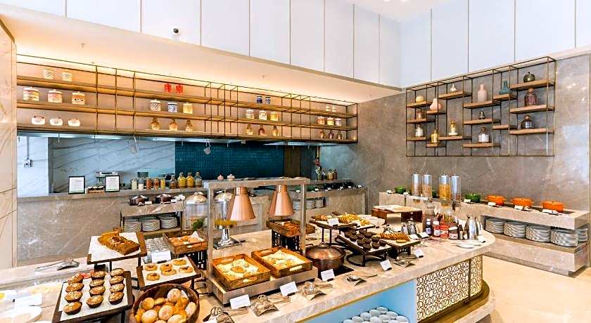 Holiday Inn Lucknow Airport By IHG