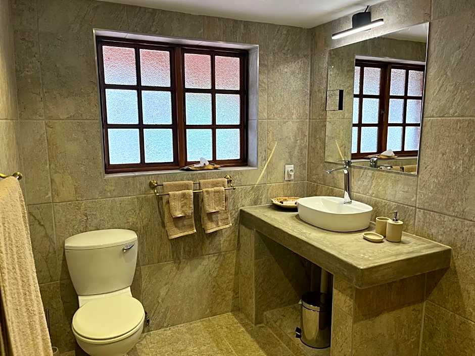 MILIMA Big 5 Safari Lodge