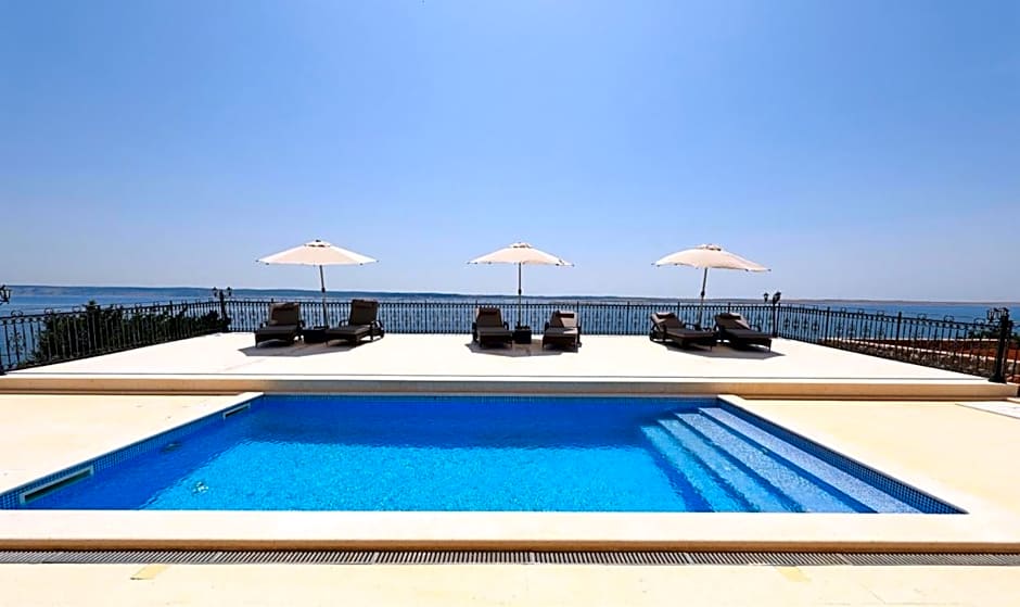 Villa Tin Apartments