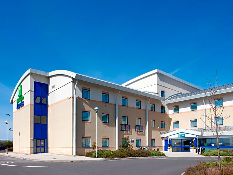 Holiday Inn Express Cardiff Airport By IHG