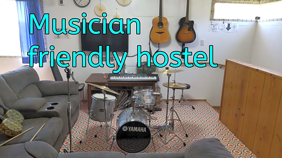 Holiday House Ryukyu-an "MUSIC HOSTEL"