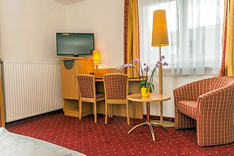 Family Room with Lake View