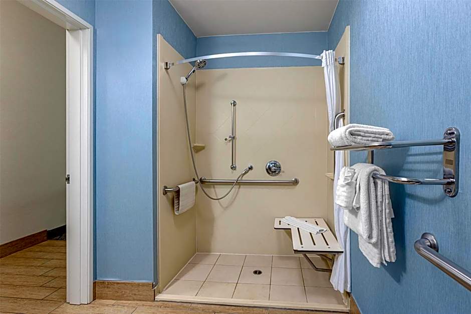 Best Western Plus Wasco Inn & Suites