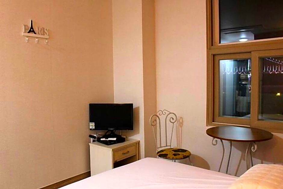 Bexco Hostel B&B
