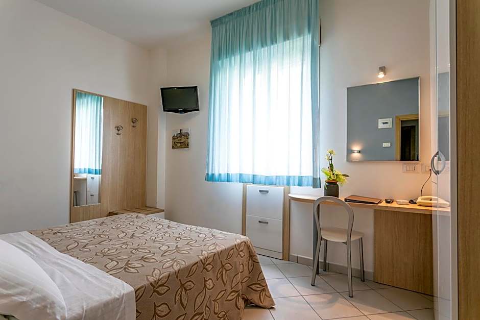 Hotel Baya - in centro, sul mare