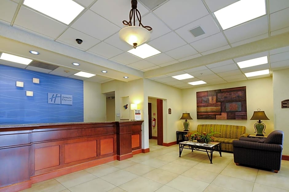 Holiday Inn Express & Suites Toluca Zona Aeropuerto