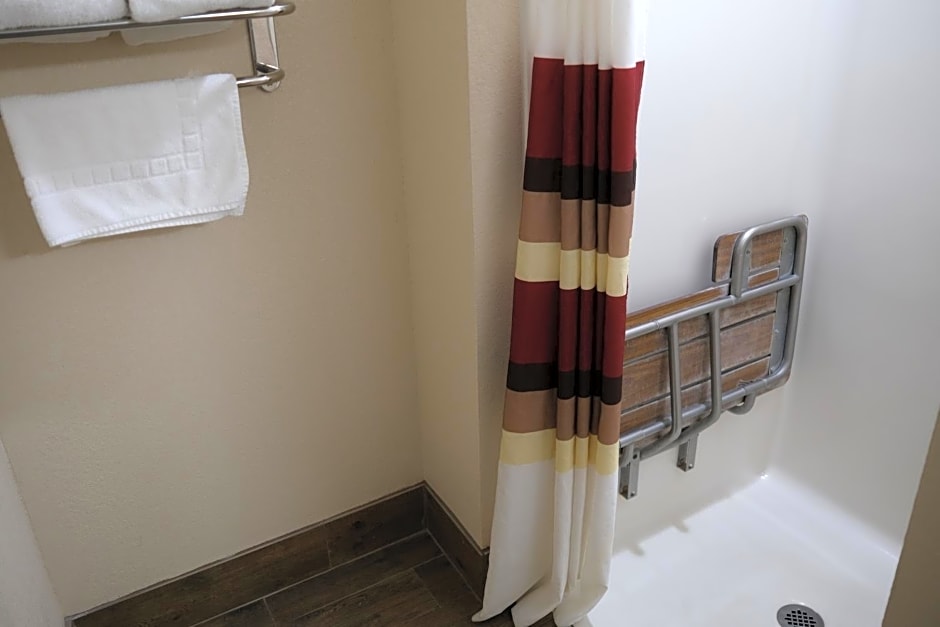 Red Roof Inn Staunton