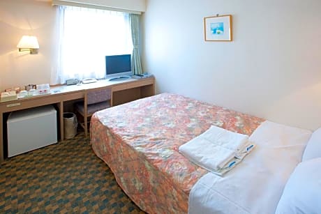 Double Room with Small Double Bed - Non-Smoking