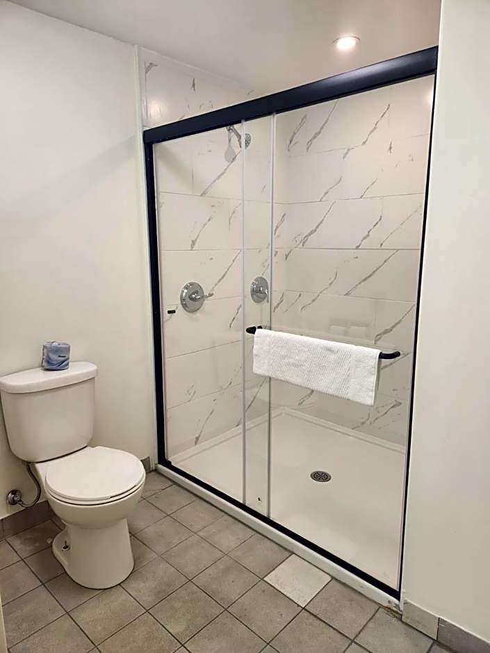 Travelodge by Wyndham Amherst