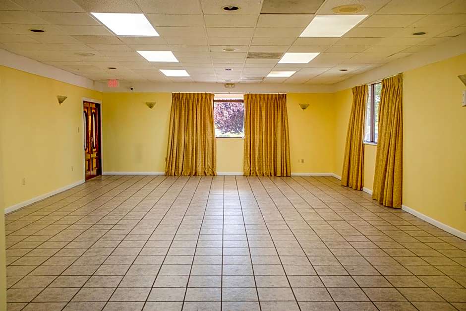 OYO hotel Greensboro east I 40