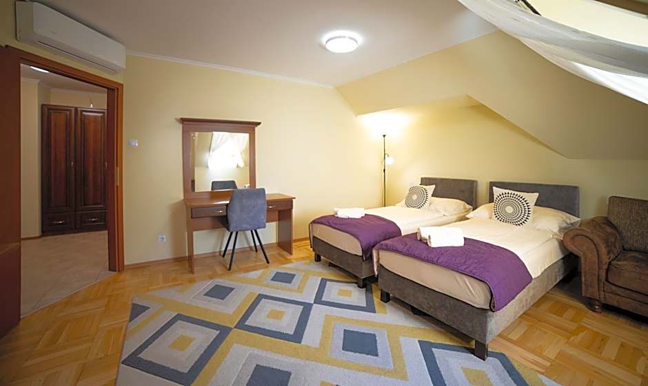 Dóm Hotel