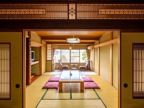  Japanese-Style Room with Mountain View