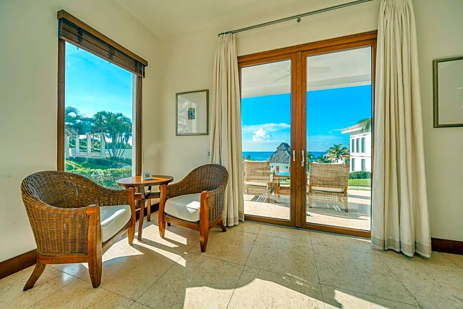 Las Verandas Hotel & Villas