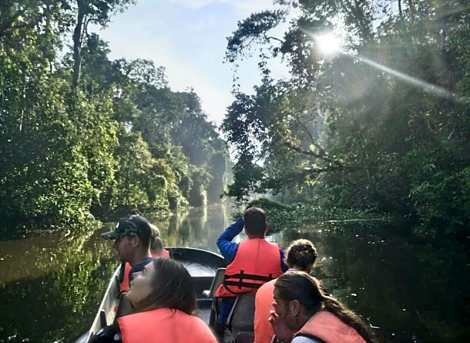 Sukau Greenview Lodge