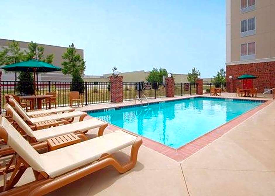 Comfort Suites Flowood - Jackson Airport (must meet transportation requirement)