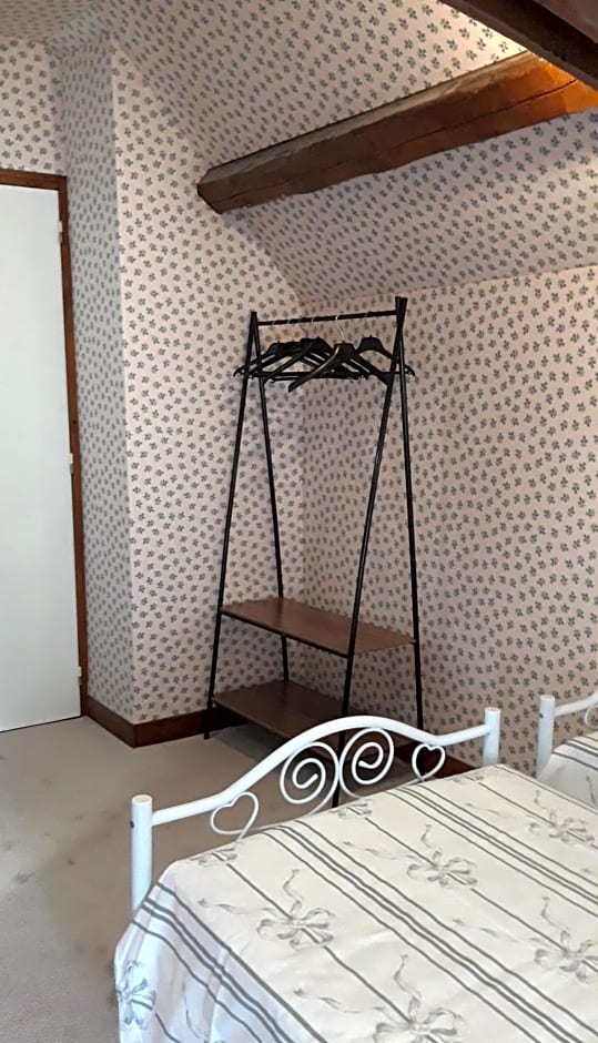 LE CHALET SUISSE - Chambre aux fleurs