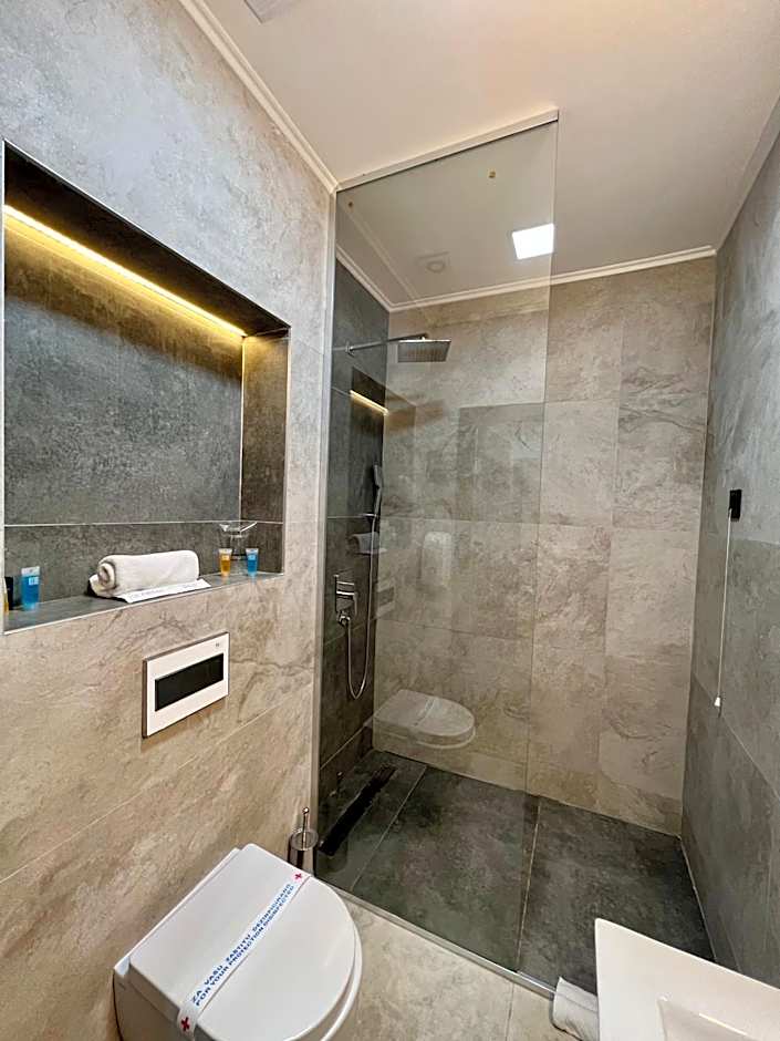 Capital Hotel Garni