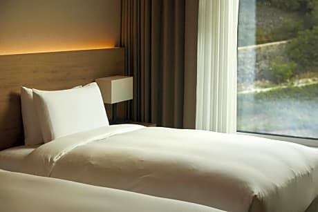 Staycation Offer - Sugam Twin Room with Breakfast and F&B Voucher
