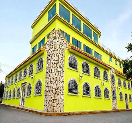 HOTEL ESMERALDA