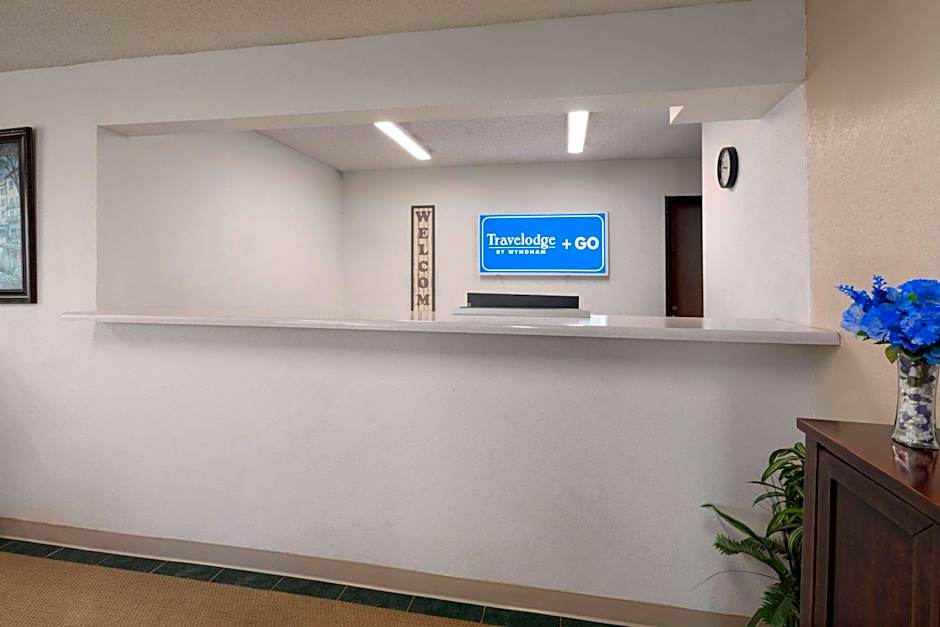Travelodge by Wyndham Redwood Falls