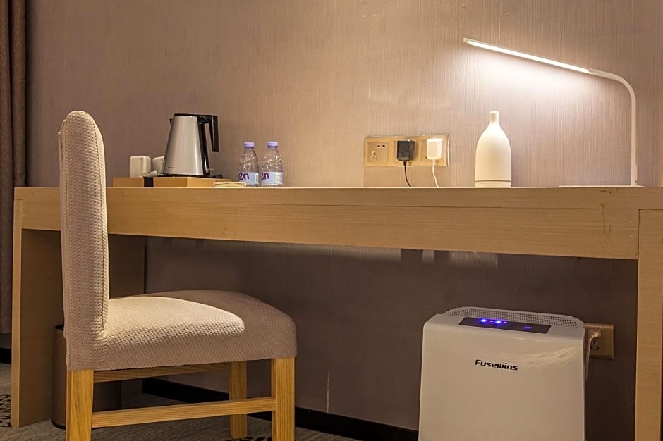 Lavande Hotel Wuhan Wujia Mountain Branch