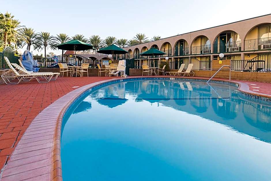 Kings Inn Anaheim at The Park & Convention Center